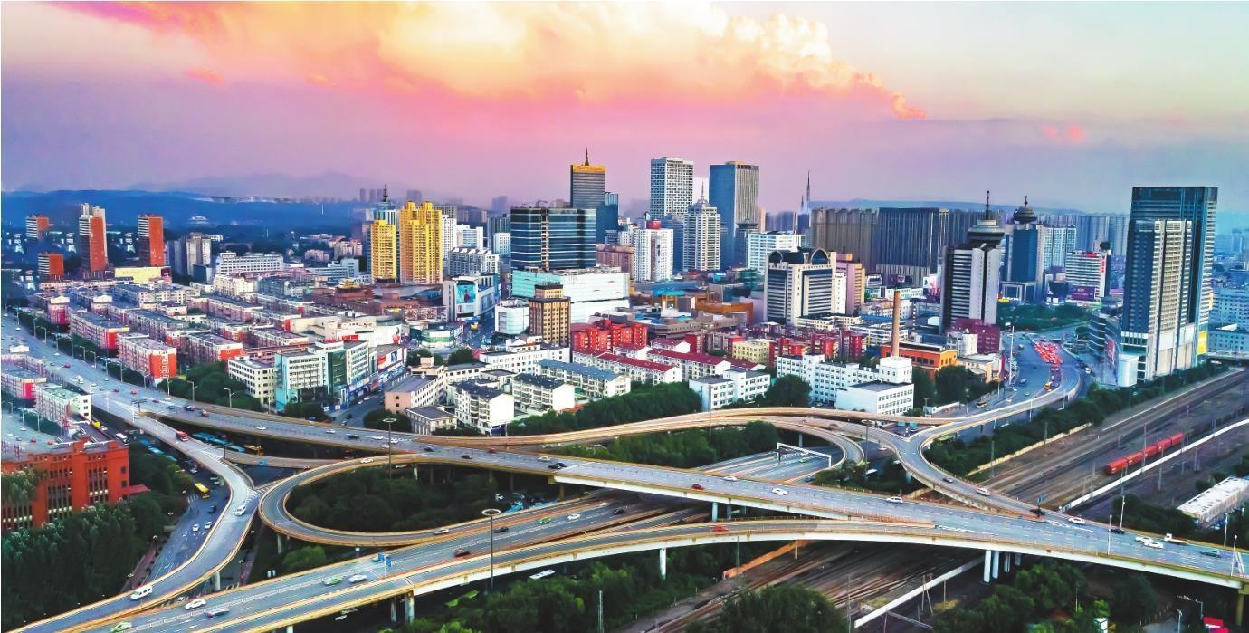 鞍山盛会,嘉宾云集,观众热情如火